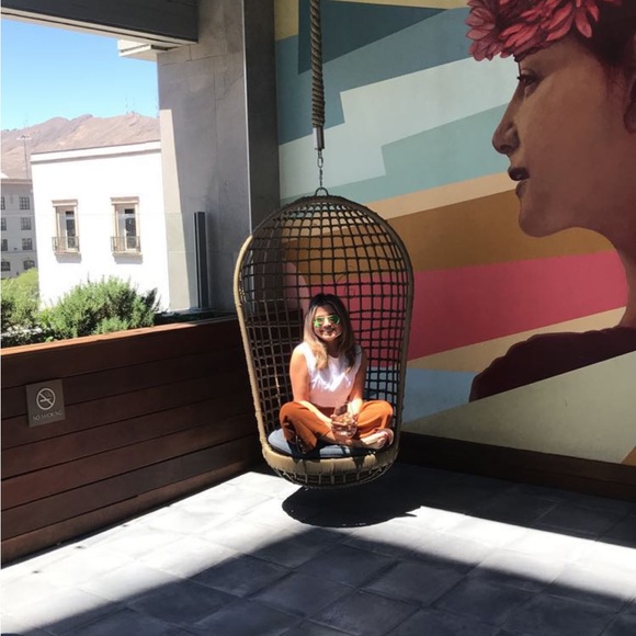 Meet your Posher, Lisa - Picture 4 of 10